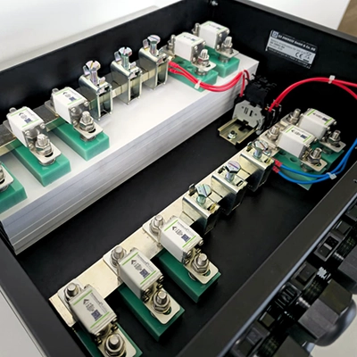 Customized connection boxes for AC, battery, and PV applications 4 Battery connection box for 500 A DC