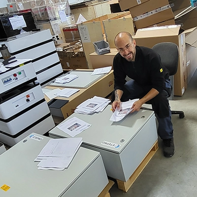 Endtest und Verpacken der Q3 Anschlusstechnik