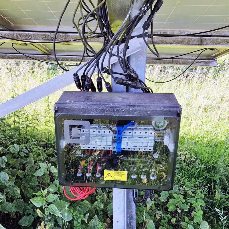Ersatz für Generatoranschlusskästen im Solarpark 4 Bestehender Generatoranschlusskasten im Solarpark als Grundlage für eine kundenspezifische Ersatzlösung