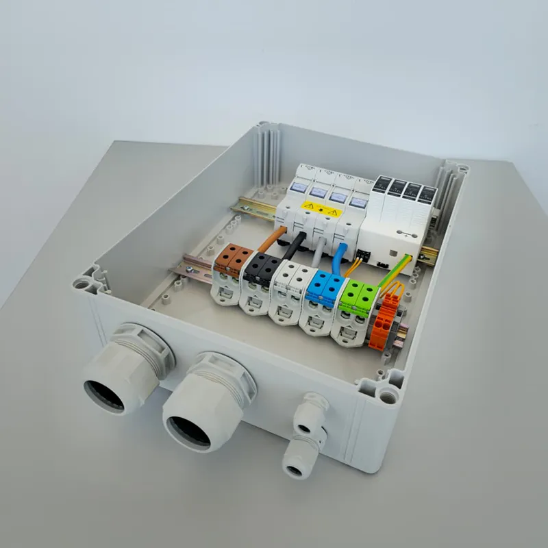 Überspannungsschutzbox TN-S 3 Q3 SurgeBox TN-S Compact Überspannungsschutzbox TN-S SPD Typ 1+2+3 TN-S