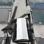 Feuerwehrschalter für PV-Großanlage: QFire für 954 PV-Strings 1 QFire BIG Feuerwehrschalter mit Wetterschutz auf der PV-Dachanlage bei IKEA Berlin-Lichtenberg
