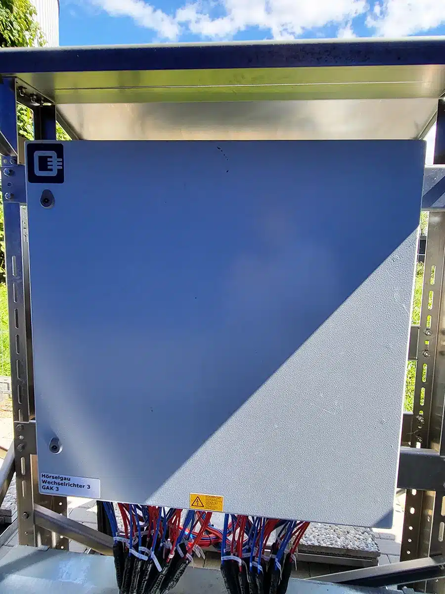 Generatoranschlusskasten für Huawei 330KTL 28 PV-Strings 1.500 V DC Strangsicherungen SPD T1+2